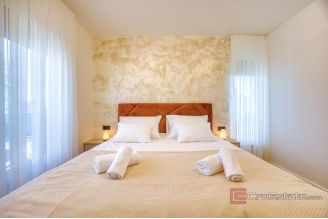 020 2018 260 Zadar Modern villa in a quiet location near the sea for sale