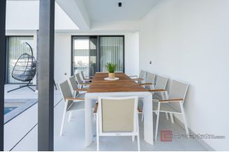 020 2018 260 Zadar Modern villa in a quiet location near the sea for sale