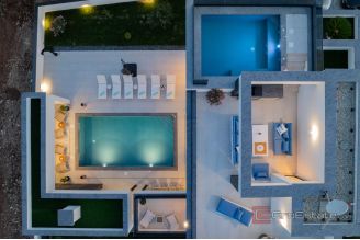 020 2018 260 Zadar Modern villa in a quiet location near the sea for sale