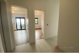 011 5311 30 Vodice Newly built two bedroom apartment sale