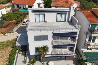 015 2044 28 Marina house in the first row to the sea for sale