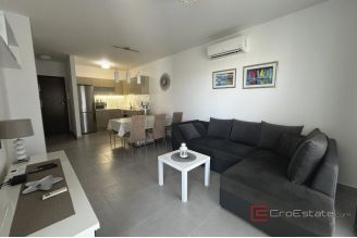 016 2030 77 Rogoznica modern two bedroom apartment for sale