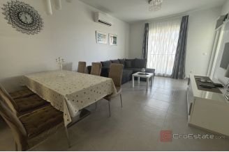 016 2030 77 Rogoznica modern two bedroom apartment for sale