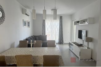 016 2030 77 Rogoznica modern two bedroom apartment for sale