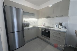 016 2030 77 Rogoznica modern two bedroom apartment for sale