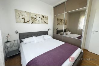 016 2030 77 Rogoznica modern two bedroom apartment for sale