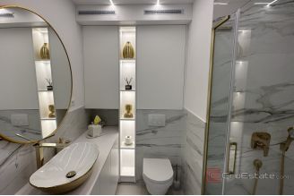 011 2045 34 Split Center Two bedroom apartment for sale