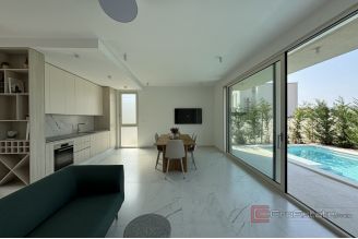 020 2035 172 Trogir Luxury villa with a sea view sale