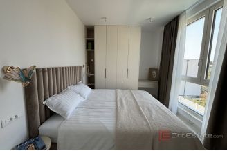 020 2035 172 Trogir Luxury villa with a sea view sale