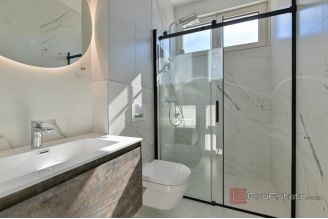 020 2035 172 Trogir Luxury villa with a sea view sale