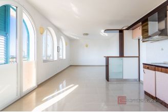 009 5317 30 Split Area house with sea view for sale