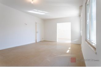 009 5317 30 Split Area house with sea view for sale