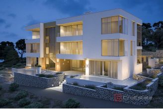 009 5314 30 Ciovo Roh bau villa with three residential buildings for sale