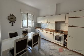 017 2035 174 Ciovo Comfortable three bedroom apartment for sale