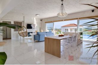 020 2049 06 Zadar Luxury villa in an idyllic location for sale