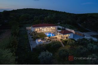 020 2049 06 Zadar Luxury villa in an idyllic location for sale