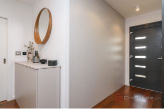 016 2030 79 Trogir Modern Two bedroom apartment for sale