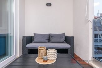 016 2030 79 Trogir Modern Two bedroom apartment for sale