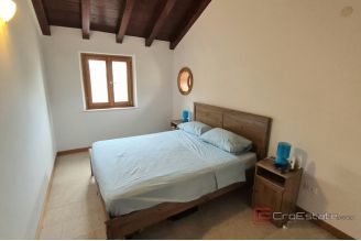 012 2047 23 Lastovo Stone house near the sea for sale