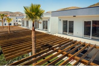 004 2030 81 Trogir Modern two story house sale