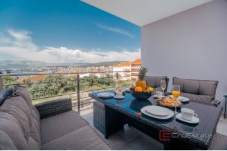016 2031 136 Ciovo Modern apartment with a sea view for sale