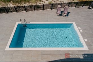 016 2031 136 Ciovo Modern apartment with a sea view for sale