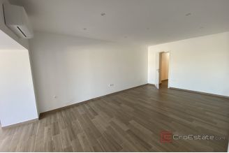 011 2044 30 Vodice Detached house with sea view for sale