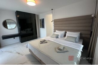 016 2043 127 Zadar Luxury villa with pool for sale