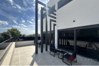 016 2043 127 Zadar Luxury villa with pool for sale