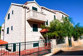 10 4301 30 Brac house for sale sea view