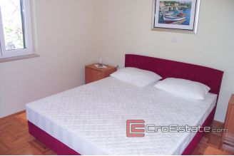 10 4301 30 Brac house for sale sea view