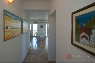 018 2031 138 Marina Apartment house with an open sea view for sale