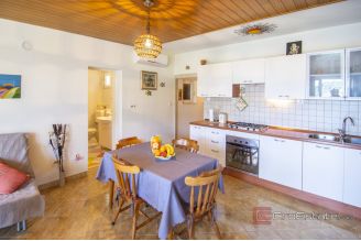 020 2031 139 Ciovo House in the second row to the sea for sale