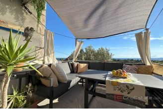 016 2049 08 Island of Hvar One bedroom apartment with a sea view for sale