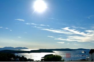 016 2049 08 Island of Hvar One bedroom apartment with a sea view for sale