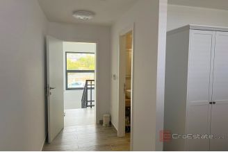 018 2021 391 Rogoznica Modern villa with pool and a sea view for sale