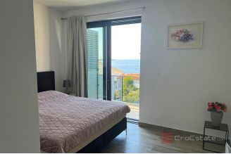 018 2021 391 Rogoznica Modern villa with pool and a sea view for sale