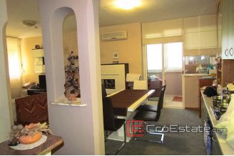 09 4285 30 Split apartment for sale