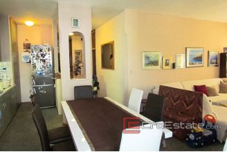 09 4285 30 Split apartment for sale