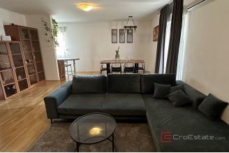 011 2045 39 Split Pazdigrad Two bedroom apartment for rent