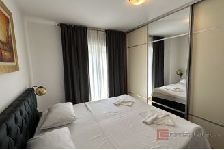 011 2045 39 Split Pazdigrad Two bedroom apartment for rent