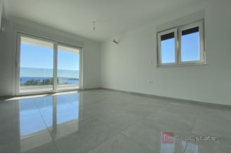 016 2044 31 Marina Apartments in a new building with a sea view for sale