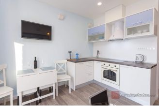 014 2038 86 Makarska Stone house in the first row to the sea for sale