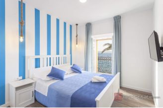 014 2038 86 Makarska Stone house in the first row to the sea for sale