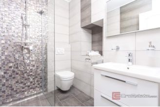 014 2038 86 Makarska Stone house in the first row to the sea for sale