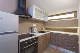 014 2038 86 Makarska Stone house in the first row to the sea for sale