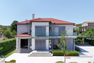 020 2046 30 sibenik luxury villa with pool for sale