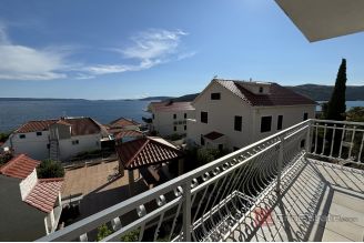 016 2022 422 Trogir Spacious house with a sea view for sale