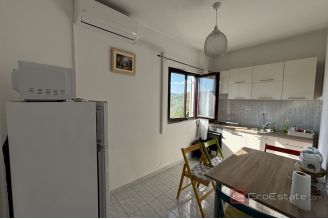 016 2022 422 Trogir Spacious house with a sea view for sale