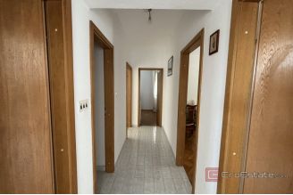 016 2022 422 Trogir Spacious house with a sea view for sale